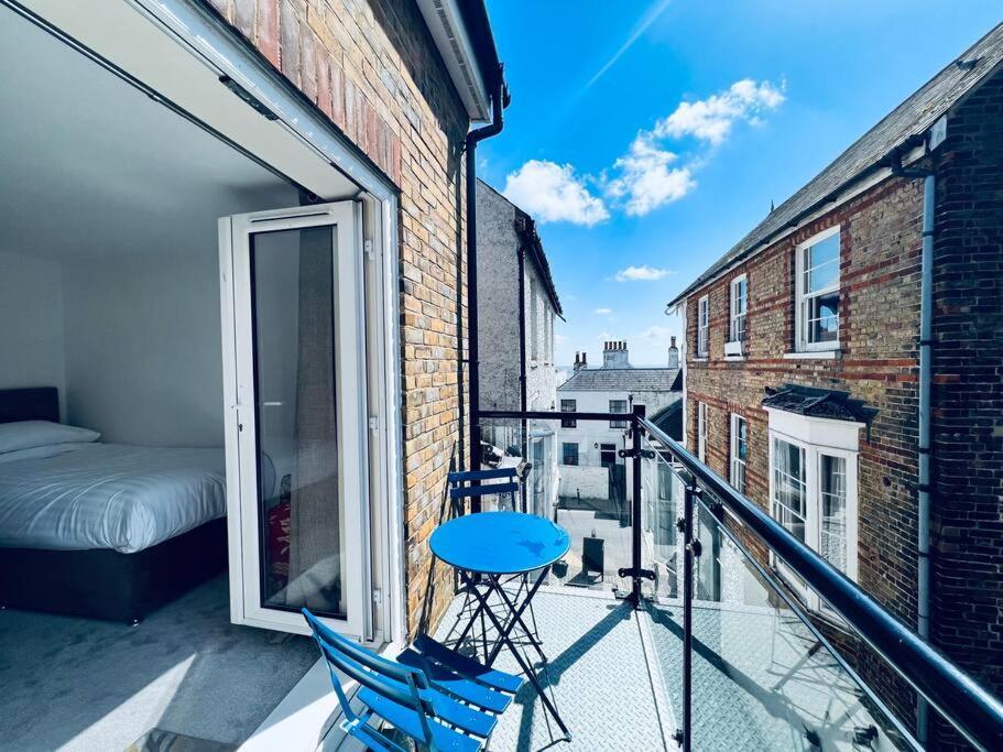 100 Steps To Broadstairs Beach - 2 Bedroom 3 Beds Екстериор снимка