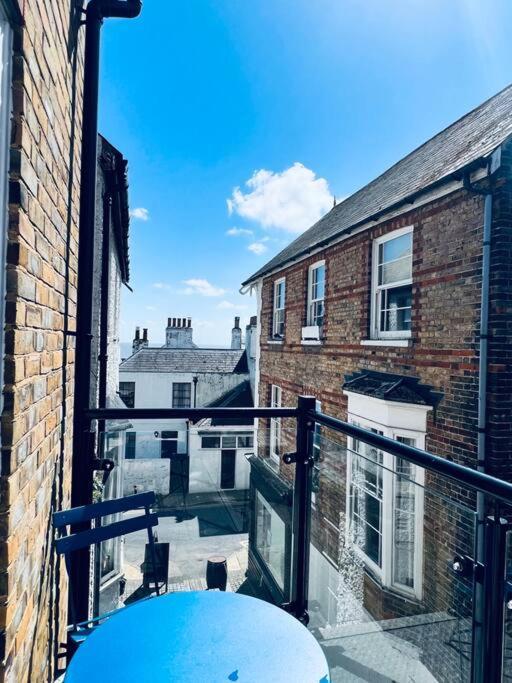 100 Steps To Broadstairs Beach - 2 Bedroom 3 Beds Екстериор снимка
