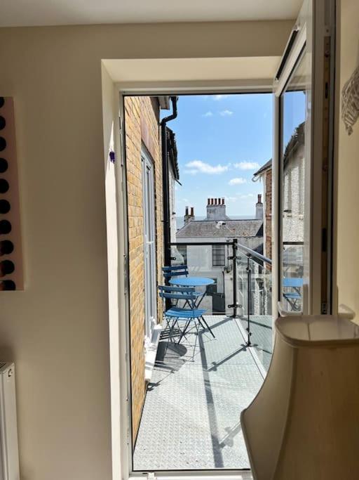 100 Steps To Broadstairs Beach - 2 Bedroom 3 Beds Екстериор снимка